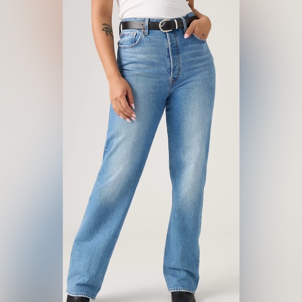 Levi's Ribcage Straight Leg Button Fly High Rise 24W Great Condition!